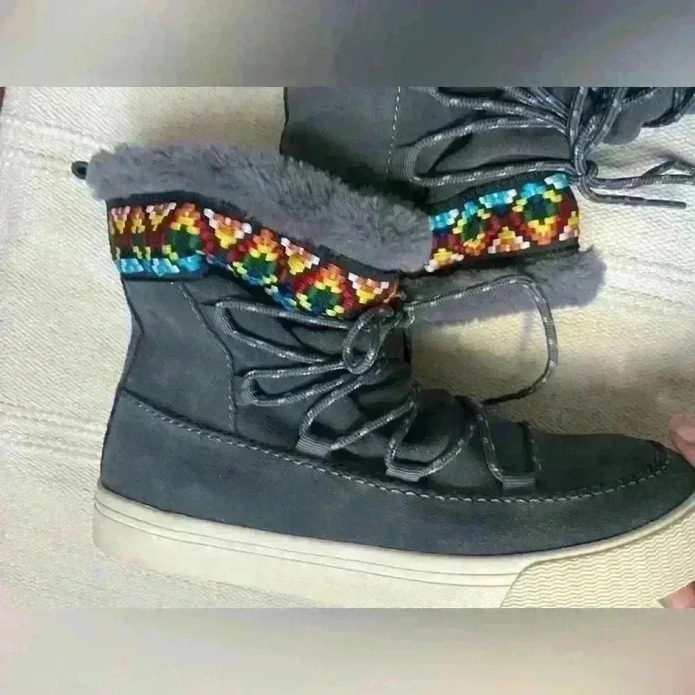 TOMS Alpine Boot Grey Waterproof Suede Tribal Webbing Women Size 8